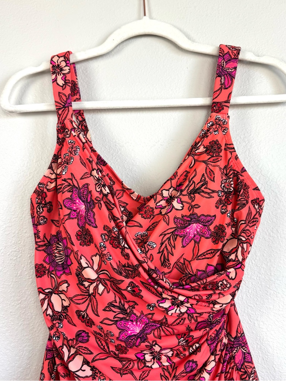 Lands End Women’s Sz 8 One Piece Swimsuit Wrap Ruched Dress Coral Paisley Floral - Picture 2 of 10